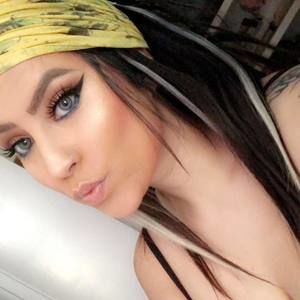 Meet your Posher, Nina